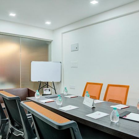 Hotel Sterling Inn Bangalore International Airport Yelahanka Luaran gambar