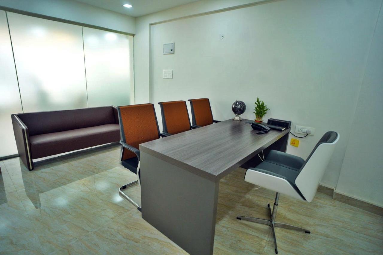 Hotel Sterling Inn Bangalore International Airport Yelahanka Luaran gambar