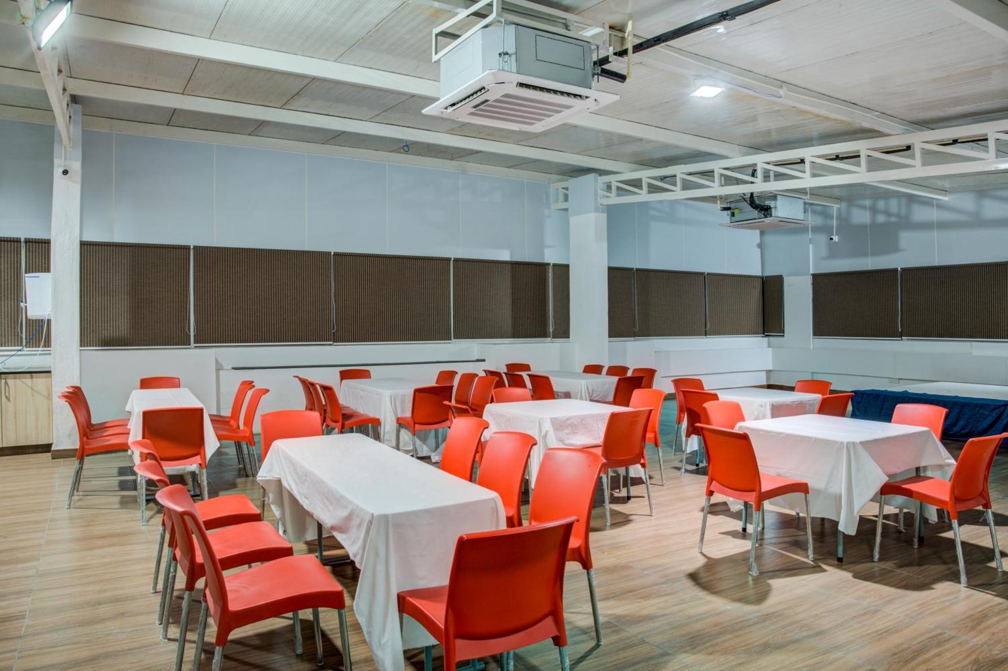 Hotel Sterling Inn Bangalore International Airport Yelahanka Luaran gambar